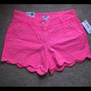 Lilly Pulitzer Scallop Shorts Crown & Ivy
